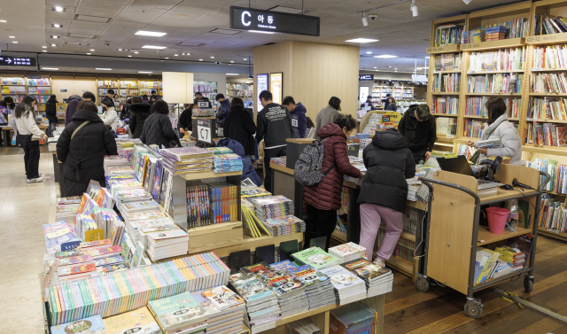 출판전산망 본격 가동…출판진흥원, ‘화제의 책 200선’ 첫 공개