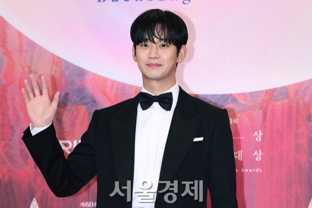 '故김새론 미성년자 교제 논란' 김수현, 다음주 입 연다