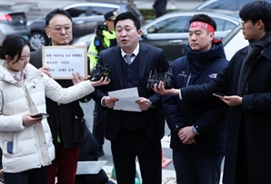 故 김새론 유족 측 "김수현, '살려달라' 문자에 2차 내용증명…사진 올렸다 협박"