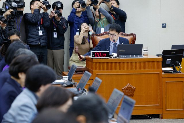 내년 의대정원, 수급추계委 안 거친다… 복지위, '2027년부터 적용' 개정안 통과