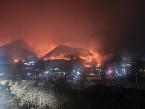 경남 산청 산불…대응 3단계 발령