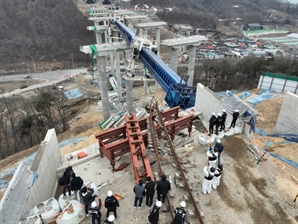 경찰, 안성 교량 붕괴사고 관련 시공사 관계자 등 2명 추가 입건