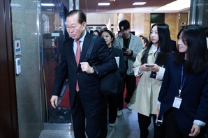 [속보]국민의힘 "헌재 결정 겸허히 수용… 폭력·극단적 행동 안돼"