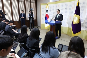 우원식 "'尹 파면'에도 국정협의회 역할해야…추경도 중요"