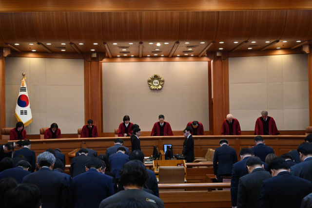 4일 서울 종로구 헌법재판소 대심판정에서 윤석열 대통령 탄핵심판 선고 기일이 진행되고 있다. 2025.04.04 사진공동취재단