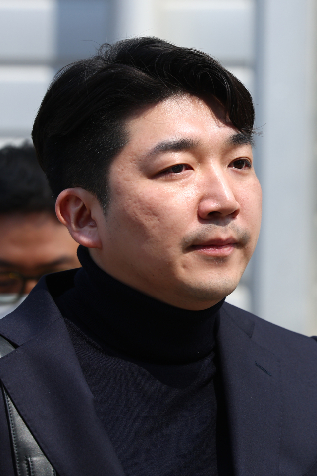 최형록 발란 대표가 3일 서울 서초구 서울회생법원에서 열리는 기업회생신청 대표자 심문기일에 출석하고 있다. 연합뉴스