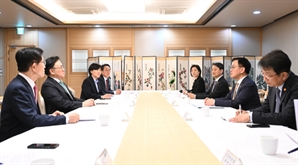 최상목, 경제관계장관회의 주재…"두달간 국가신인도 사수 총력"