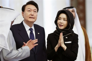 윤석열 '전 대통령' 김건희 '기업인'…尹 검색해 보니 발 빠르게 바뀌었다