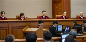 尹 파면에 잠룡株 줄줄이 '상한가'…다시 돌아온 정치 테마주의 시간 [마켓시그널]