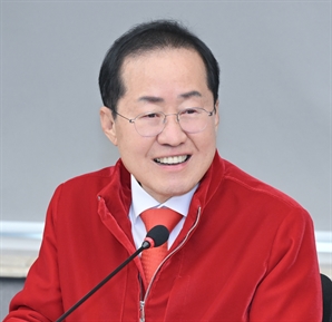 홍준표 “마지막 꿈 향해 즐거운 마음으로 상경”