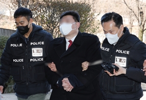 경찰, ‘중국인 99명 체포’ 허위보도 스카이데일리 압수수색