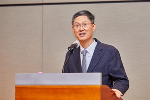 문형배 재판관, 인하대 법전원 학생 대상 ‘법률가의 길’ 특강