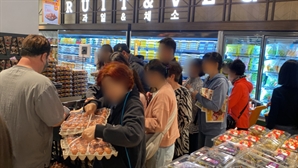 "여기선 한 끼 1000원"…가성비 대신 '극가성비' PB제품 쏟아진다