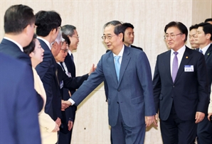한덕수 "AI 3강 진입해야…추경으로 적극 지원"