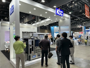KCC, 국제물류산업대전서 물류로봇 전용 바닥재·도장 로봇 선봬