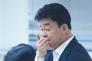 '백종원 덮죽', 경찰 수사 받나…"자연산 새우인지 확인 안 해" 진술 나왔다