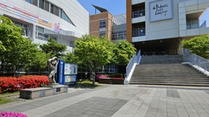 청주서 특수교육 학생이 교장 찔러…오송 관가도 충격