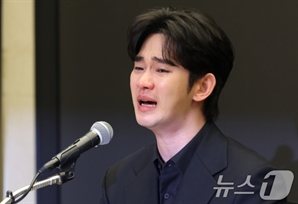 ‘사생활 논란’ 김수현, 광고주 손해배상 피소…줄소송 이어지나