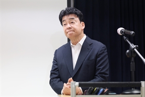 "물량 실화에유?" 백종원 회사, 의무보유해제 겹악재[이런국장 저런주식]