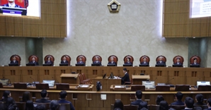 한달만에 초고속 선고…불확실성 차단 위해 결단