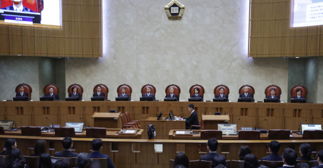 조희대 대법원장을 비롯한 대법관들이 1일 서울 서초구 대법원에서 이재명 더불어민주당 대선 후보의 공직선거법 위반 사건 상고심 선고를 위해 참석해 있다. 사진공동취재단