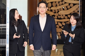 이재용 "외국어 더 공부하세요"…삼성, 임직원에 시험비비 '통 큰 지원'
