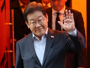 글로벌 증권사 CLSA "李 리스크 단기적 변동성…韓 주식 매수 권고" [마켓시그널]
