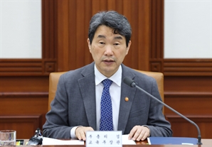 “국정 공백·혼란 없도록 최선 다하라”…이주호 권한대행, 각 부에 지시
