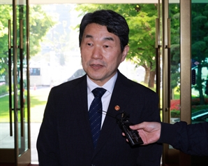 이주호 권한대행 “공정한 선거관리 중점…국정 안정에 최선”