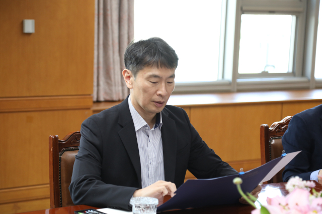 이복현 "정치 공백 동요 말라…24시간 대응체계 유지"