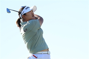 유해란, LPGA 블랙 데저트 챔피언십 이틀 내내 단독 선두 질주