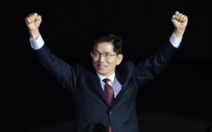 '꼿꼿문수' 만든 비상계엄…노동 운동가에서 보수 정당 대선 후보로
