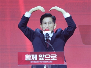 [속보] 김문수 "윤석열 전 대통령 출당, 생각하거나 논의한 적 없다"