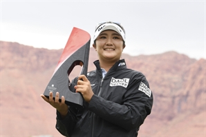 유해란, 신설 대회서 와이어 투 와이어 우승…LPGA 통산 3승