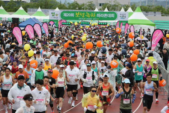 지난 3일 ‘제20회 보성녹차마라톤대회’에는 전국 동호인 마라토너가 몰려 1만 여명이 몰리는 등 성황리에 마무리 됐다. 사진 제공=보성군