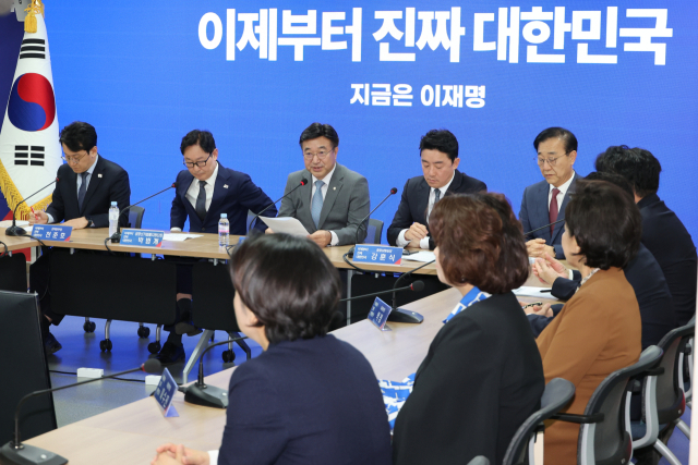 윤호중 더불어민주당 선거대책위원회 총괄본부장이 6일 서울 여의도 당사에서 열린 총괄본부장단회의에서 발언하고 있다. 연합뉴스