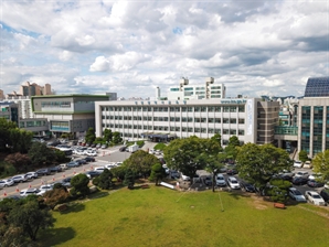 ‘학교를 삶으로,일상을 배움으로’ 인천시교육청 ‘2025 읽걷쓰 출판전시회’ 개막