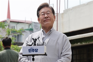 '年 5조' 농어촌기본소득까지…현금성 공약에 재정 멍든다