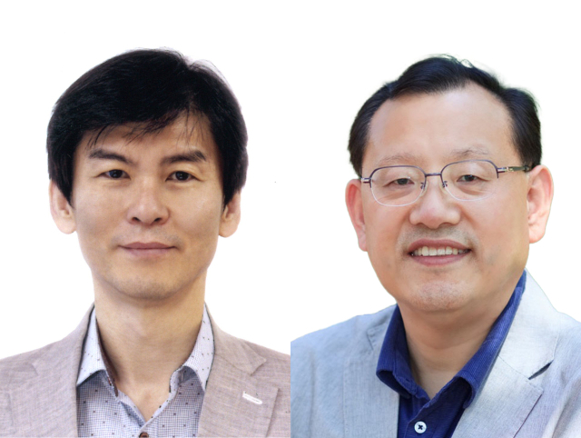 이효철(왼쪽) 한국과학기술원(KAIST·카이스트) 화학과 교수와 이중희 전북대학교 나노융합공학과 석좌교수. 사진 제공=삼양그룹