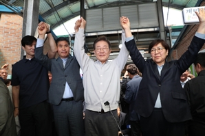 李 "경제, 6월3일 바닥찍고 정상갈 것"…전북·충남서 민생행보