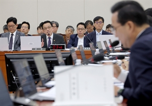민주, ‘예산 부수법안 본회의 자동 부의 제한’ 재추진