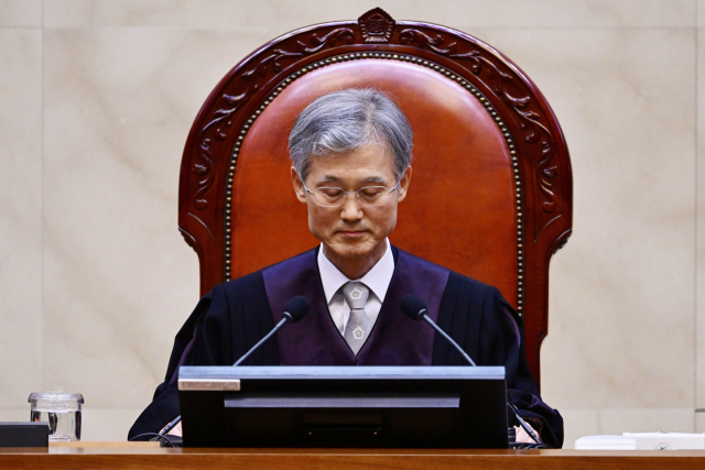 조희대 대법원장이 1일 서울 서초구 대법원에서 열린 이재명 더불어민주당 대선 후보의 공직선거법 위반 사건 상고심 선고에 참석해 있다. 사진공동취재단