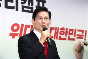 [속보] 김문수 "당무우선권 발동…강압적 단일화 중단하라"