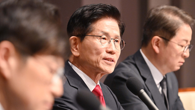 김문수 국민의힘 대선 후보가 8일 서울 중구 한국프레스센터에서 열린 관훈클럽 초청 토론회에 참석해 토론하고 있다. 오승현 기자