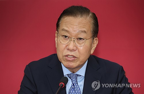 권영세 국민의힘 비상대책위원장이 8일 국회에서 열린 비상대책위원회의에서 발언하고 있다. 연합뉴스