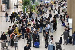 "나만 빼고 다 여행 갔나보네"…황금연휴 인천공항 이용객 4명 중 1명은 '일본행'