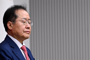 홍준표 “3년 전 두 놈이 尹 데리고 올 때 망조”…‘쌍권’ 직격