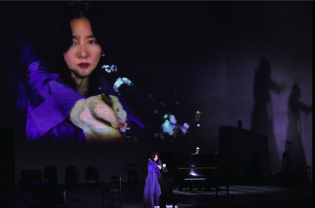 연극 ‘헤다 가블러’의 공연 장면. 사진 제공=LG아트센터