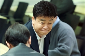 "백종원 진짜 황당하고 답답해"…사과에도 분통 터진 '폐점률 70%' 볼카츠 점주들