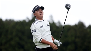 옥태훈 KPGA 투어 첫 우승 보인다…KPGA 클래식 2R 3점차 선두